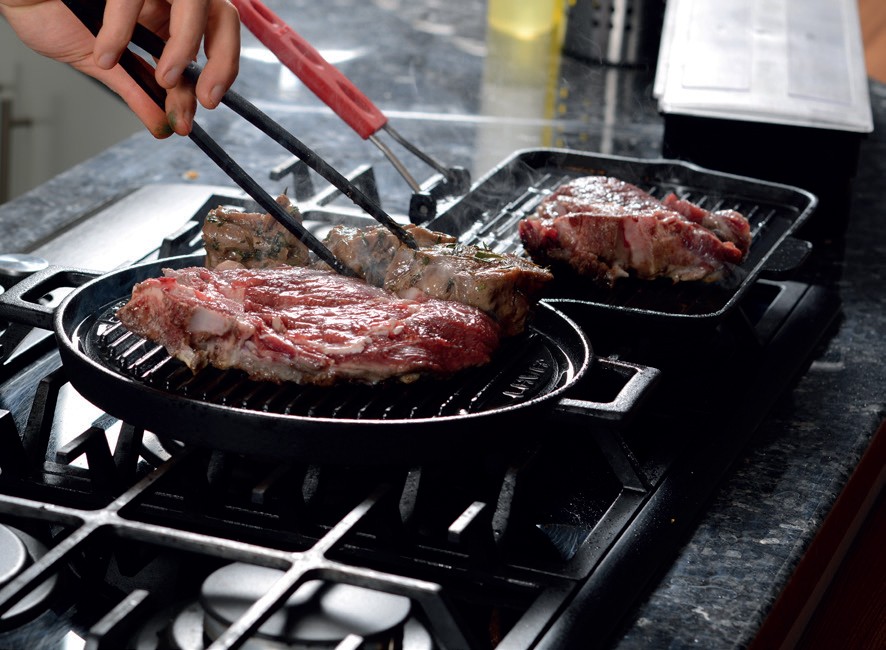 Litinová kulatá oboustranná plotýnka 34 cm - Obrázek 2